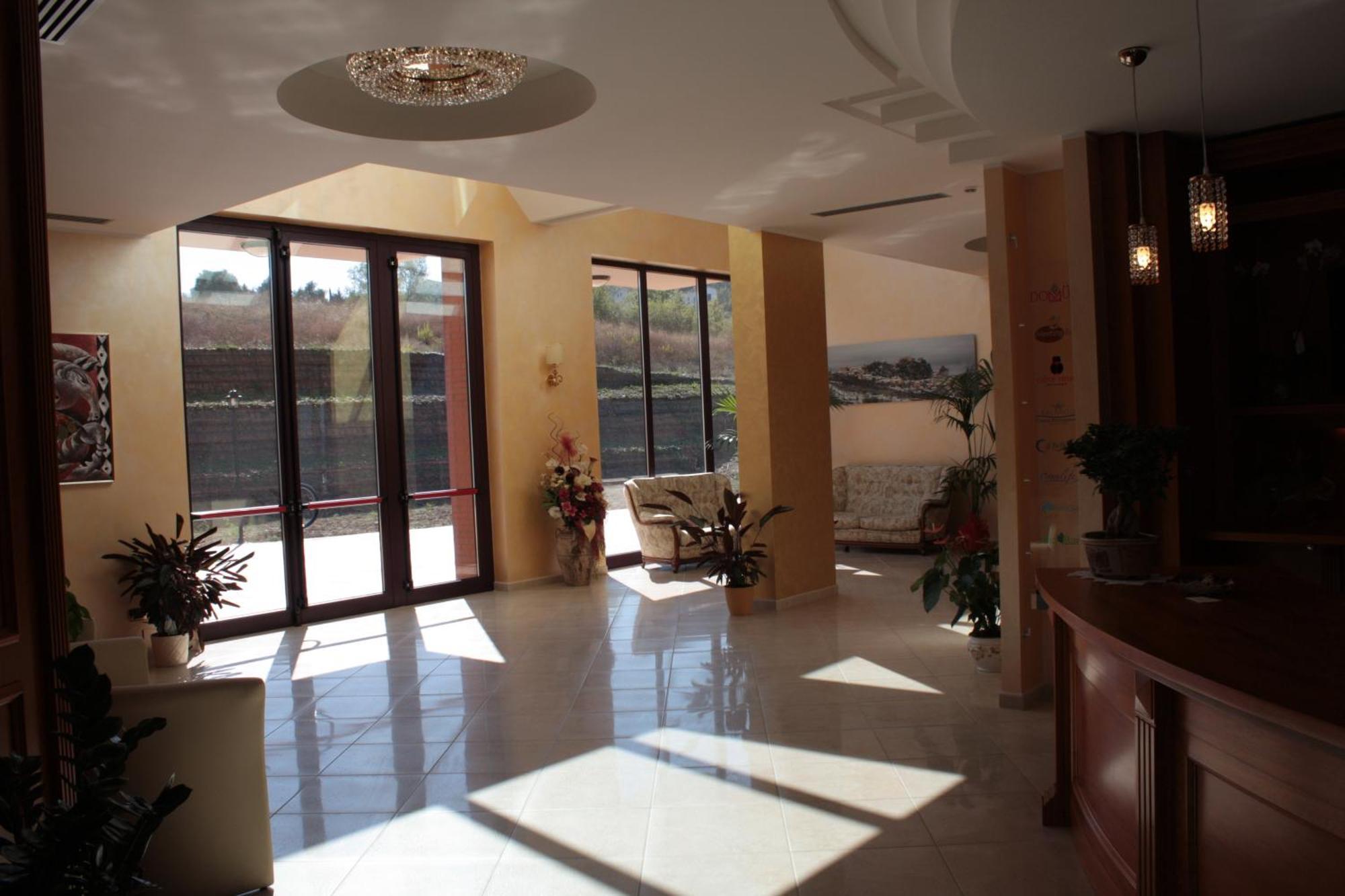 Domus Hotel Bagnoli Del Trigno Экстерьер фото